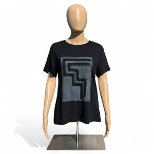Womens T-Shirt in Black w Grey Print sz L